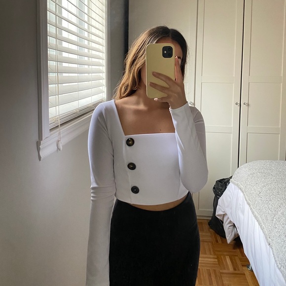 White long sleeve crop top from boohoo💫 - Picture 2 of 2